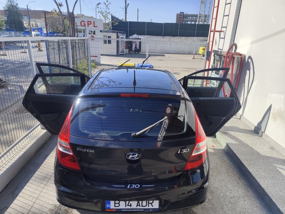 HYUNDAI i30 2010 — imagine 3