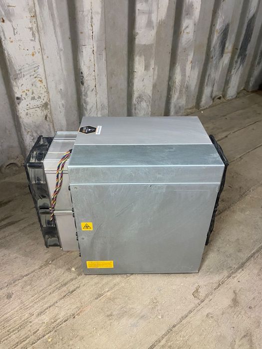 Asic Antminer S19xp 141T Майнер асик