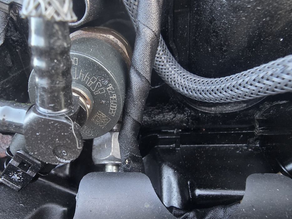 Injectoare opel movano trafic 2.5