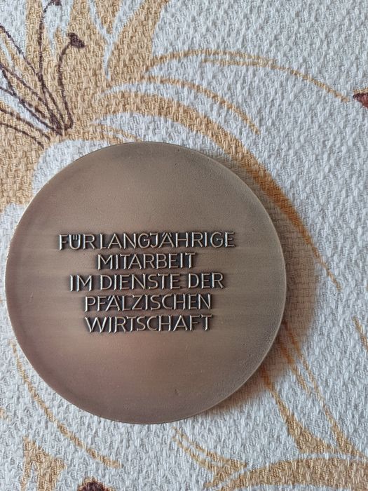 Medalie Furlangjahrige