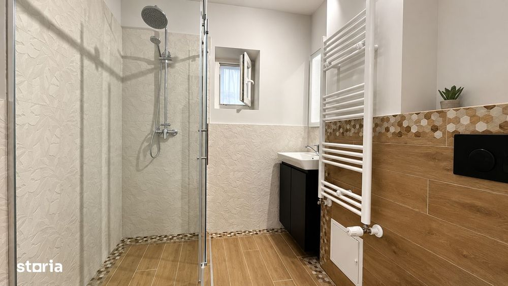 Apartament cu 3 camere in zona Judetean