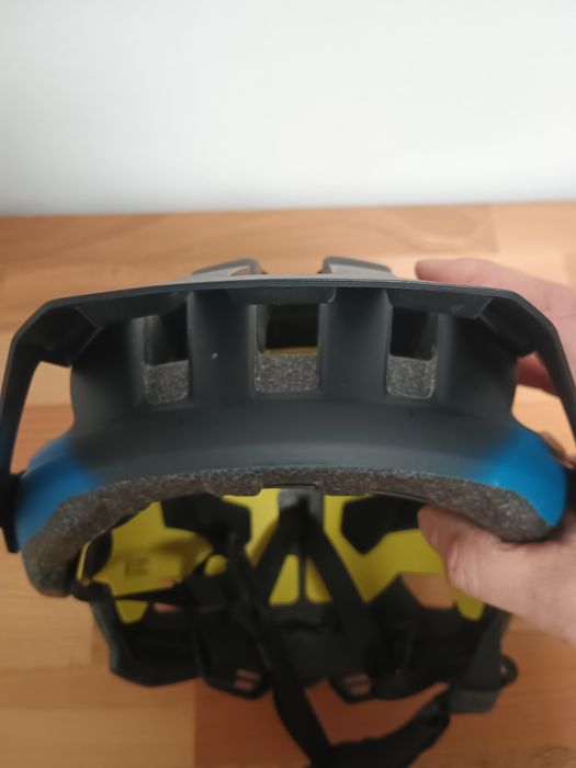 Велосипедна каска CUBE stray