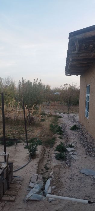 Uy sotiladi 19 sotiq