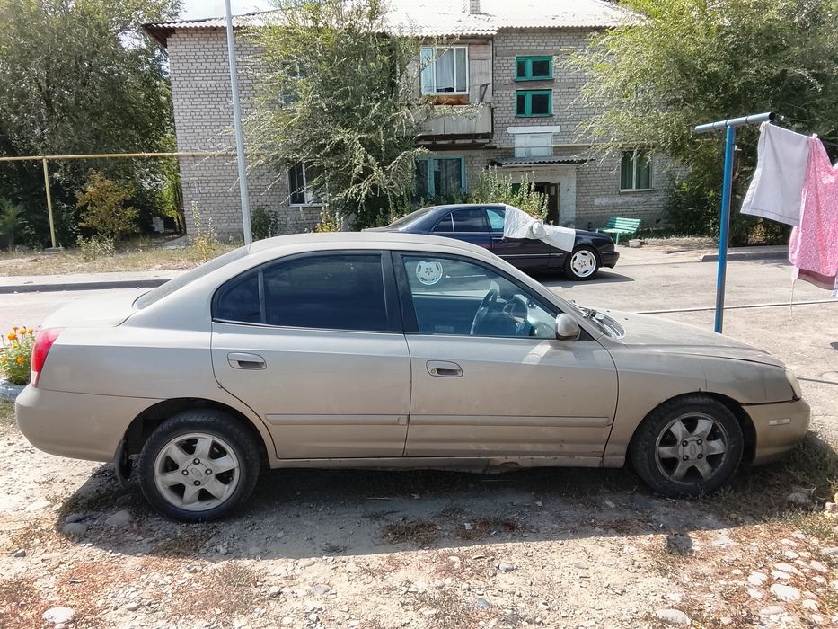 Hyundai avante 2001