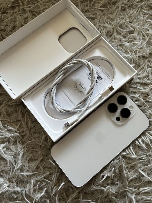 продам Iphone 16 pro