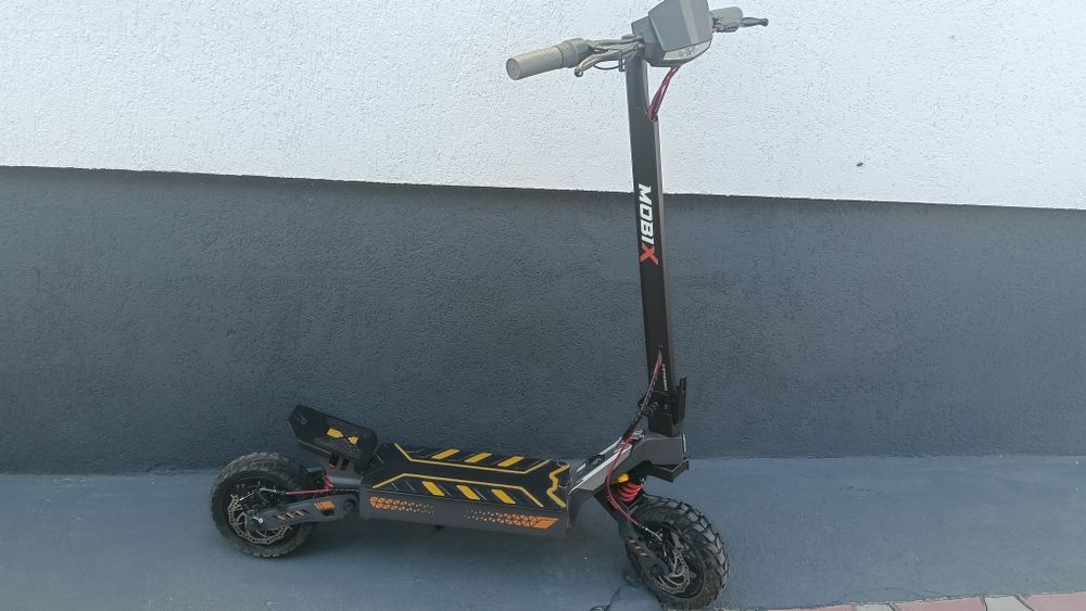 Vând Trotinetă electrică mobix la preț de 1800lei