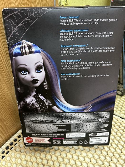 Продам  куклу монстр хай!