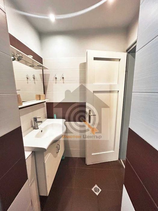 Продава се Тристаен апартамент в София, Център - 85 кв.м за 3530 €/кв.м - Снимка #6