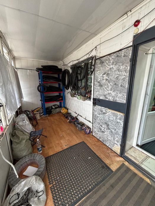 Продается магазин в центре города Шемонаиха.