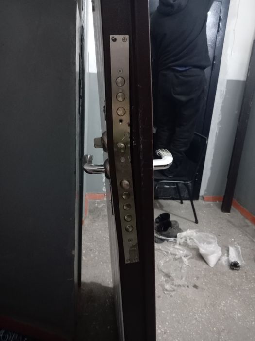 Дверь бронирование входные