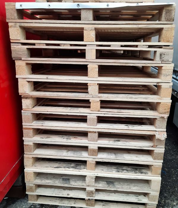 Продавам нестандартни палета и скари чам 4лв.бр