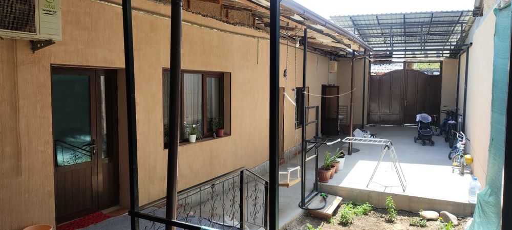 Yashnobod tumani. Qoʻyliq. hovli uy 2.7 sotix 6 xona+ holl+ oshxona