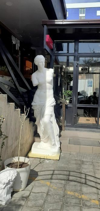 Продажа и аренда копии античных скульптур для оформления фотосессий.