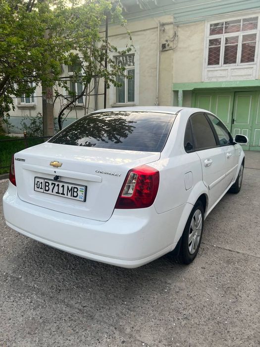 Продам Lacetti 1.8