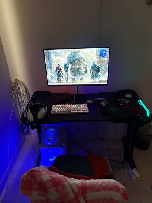 i7 12700F, RTX 4060, 32gb