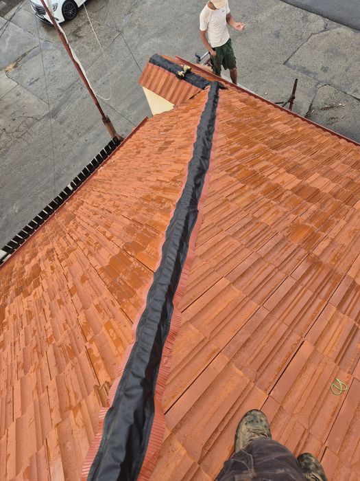 Montaj acoperisuri si reparati urgente