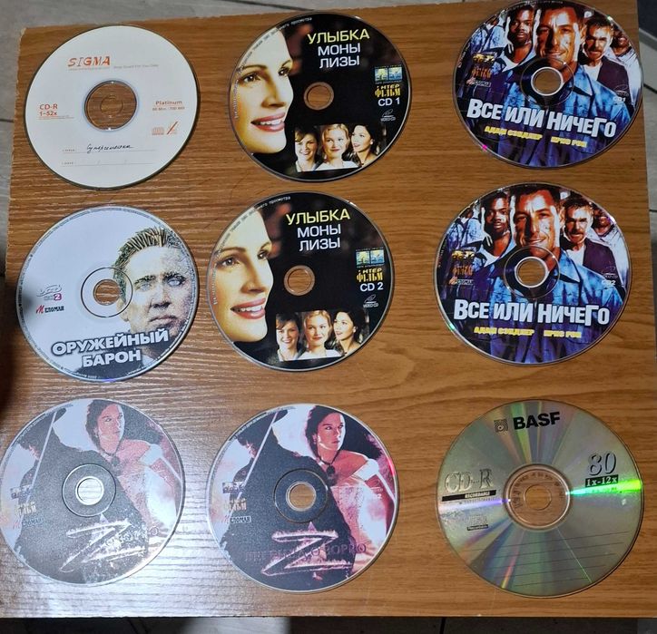 Продам CD диски с фильмами б/у