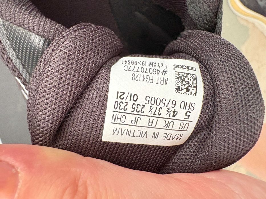 Дамски маратонки Adidas черни – 37 1/3