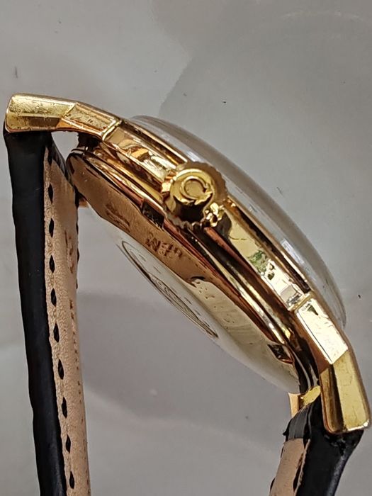 Ceas Omega Constellation Pie Pan Automatic Chronometer Aur 18k Funcționează impecabil!