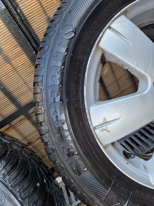 Jante aliaj ușor originale VW 5x112 cu anvelope de iarna