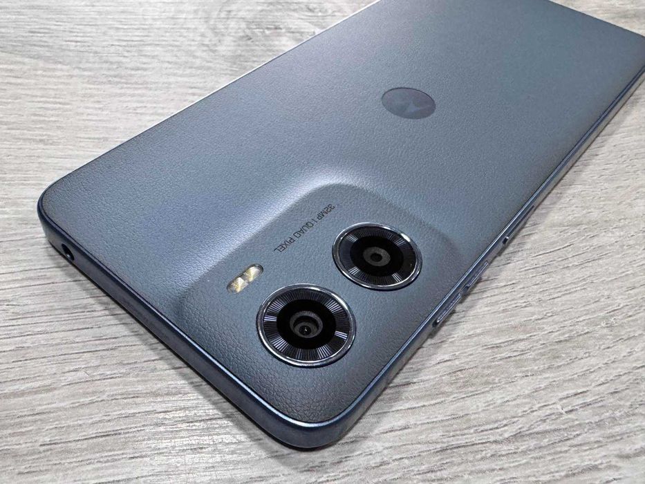 Motorola  E15 64GB 2GB RAM Dual