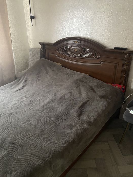 Продам шкаф б/у прочное