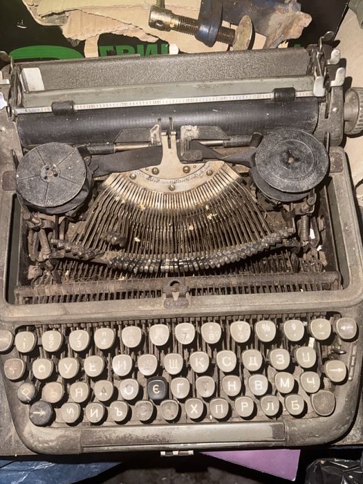 Стара пишеща машина използвана