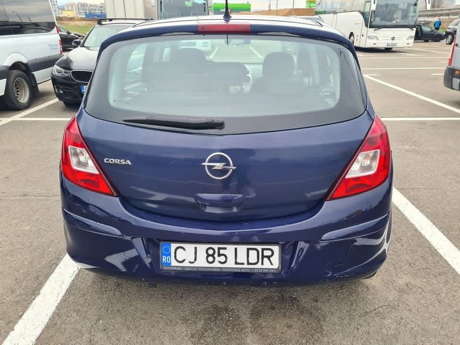 i am selling opel corsa 1.2 benzina