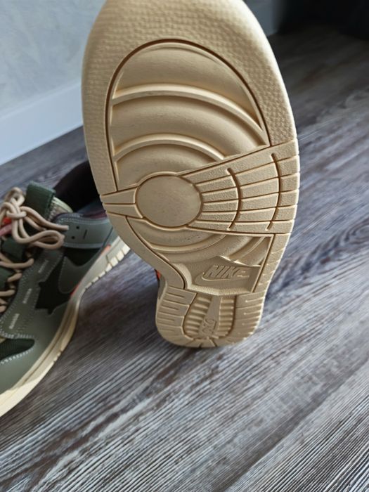 продам кроссовки