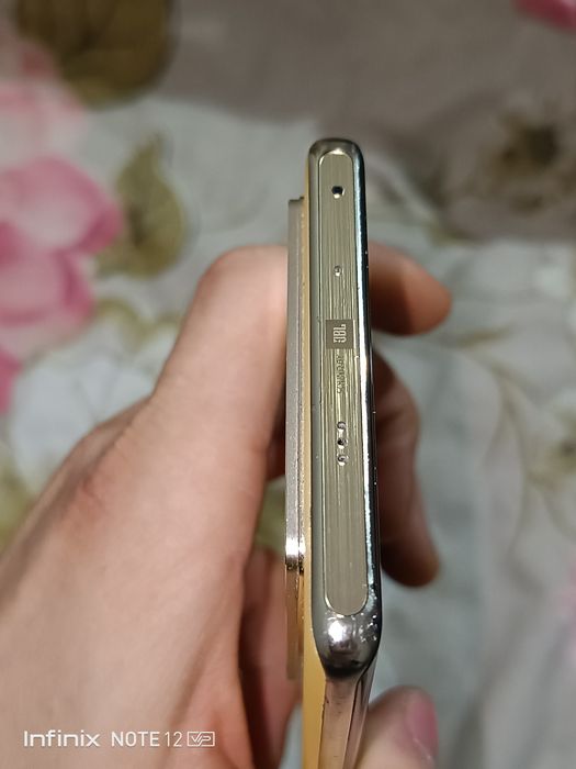Продам телефон infinix note 40 pro 12/256