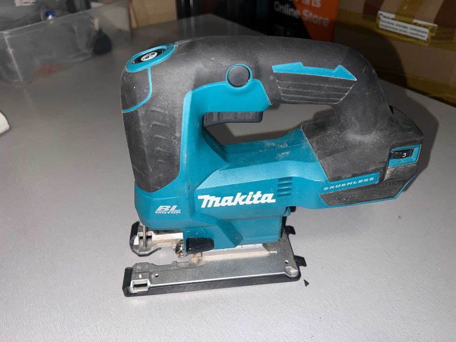 Makita DJV184 — акумулаторен прободен трион