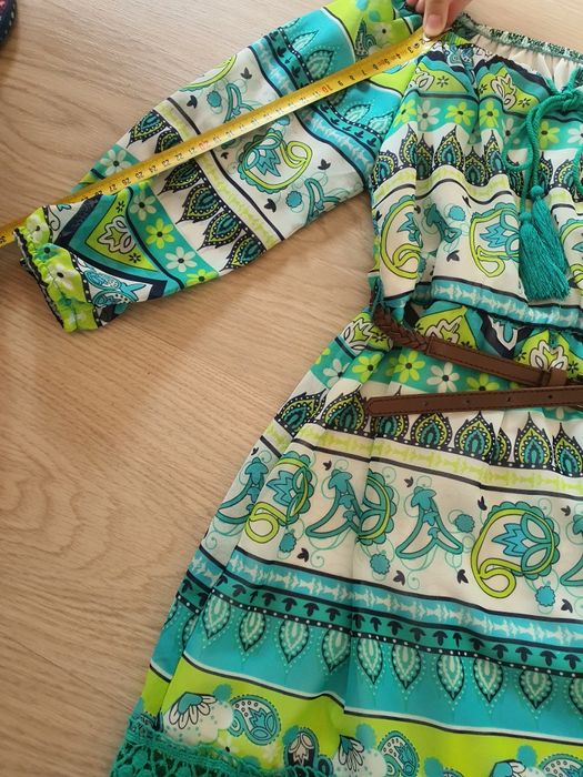 Vând rochita subtire