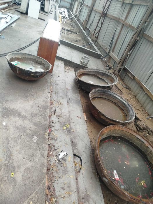 Katta hajmli idishlar qozonlar