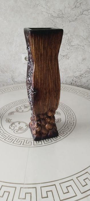 Напольная декоративная ваза