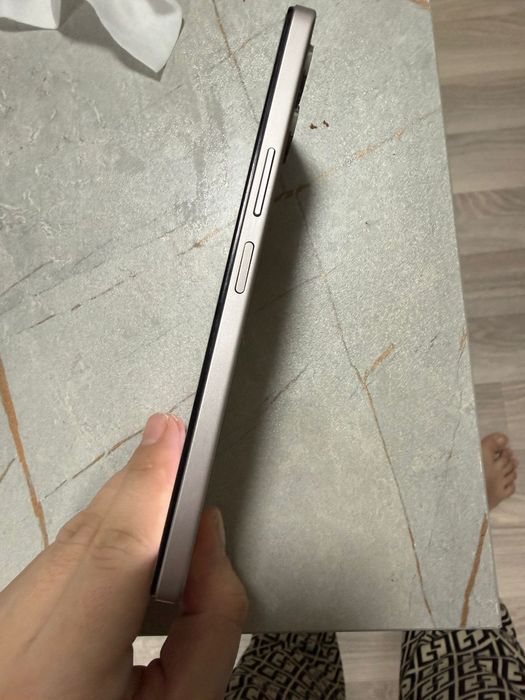 Продам смартфон VIVO Y04