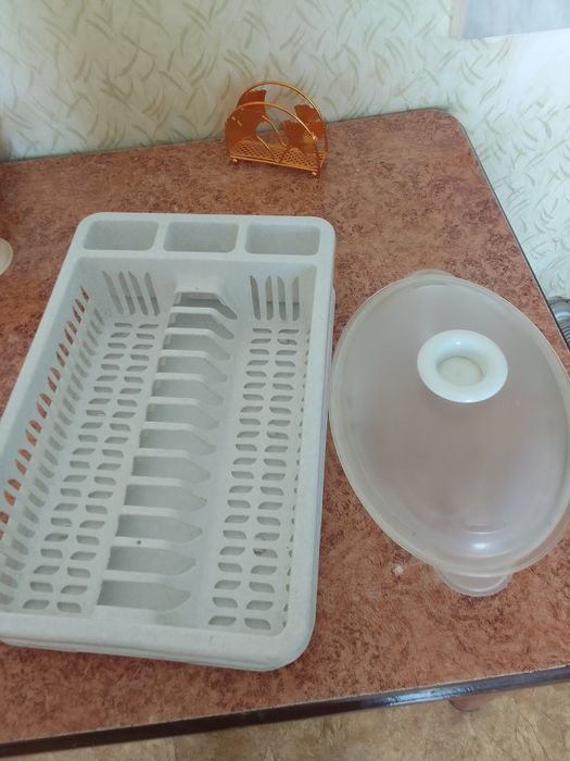 Продам сушилку и хлебницу