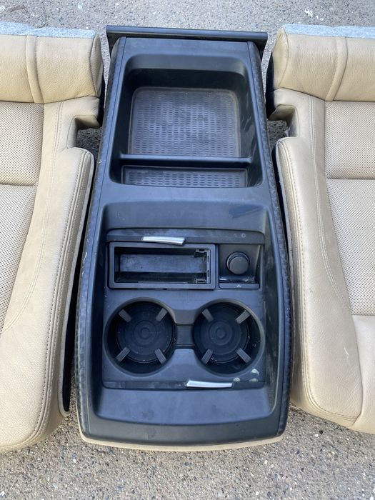 Бмв Х6 е71 задние сидение