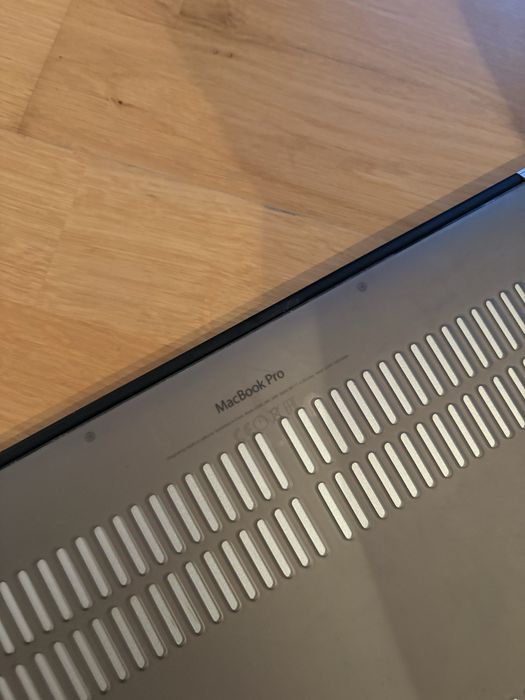 MacBook Pro Retina 15” | Mid 2015 | Intel i7 | 16 GB RAM