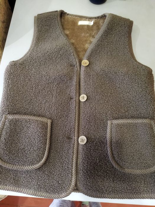 Жилетка теплая 50 р мех новая безрукавка