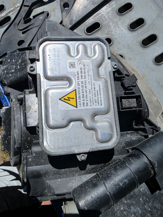 Баласта за фарове на Mercedes W204