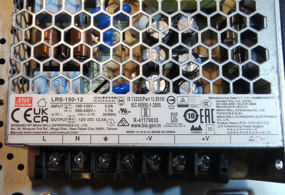 8 camere supraveghere+sursa alimentare12v camere