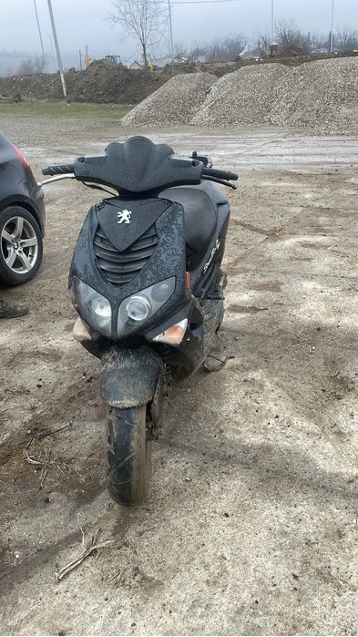 De vânzare scuter peugeot 49cc