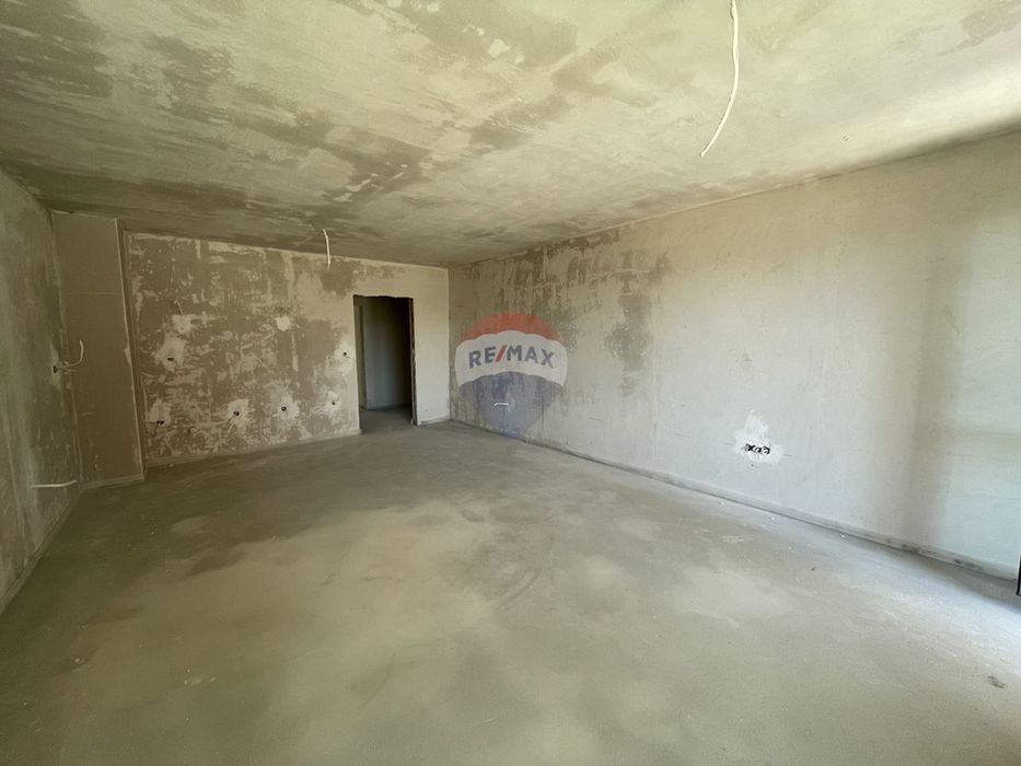 Продава се Тристаен апартамент в Варна, Централна поща - 132 кв.м за 1478 €/кв.м - Снимка #3