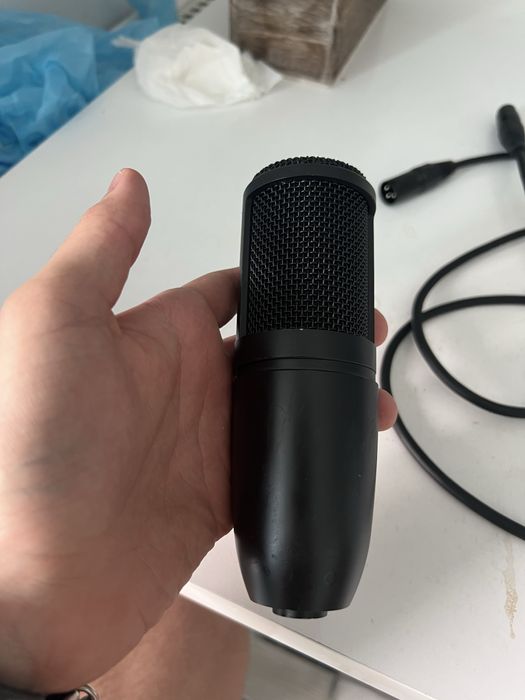 Микрофон AKG P120