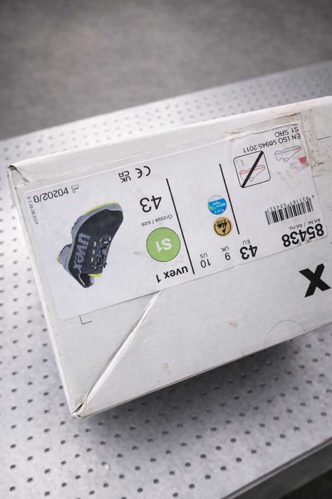 Pantofi de protecție UVEX 1 S1 – mărimea 43 – NOI