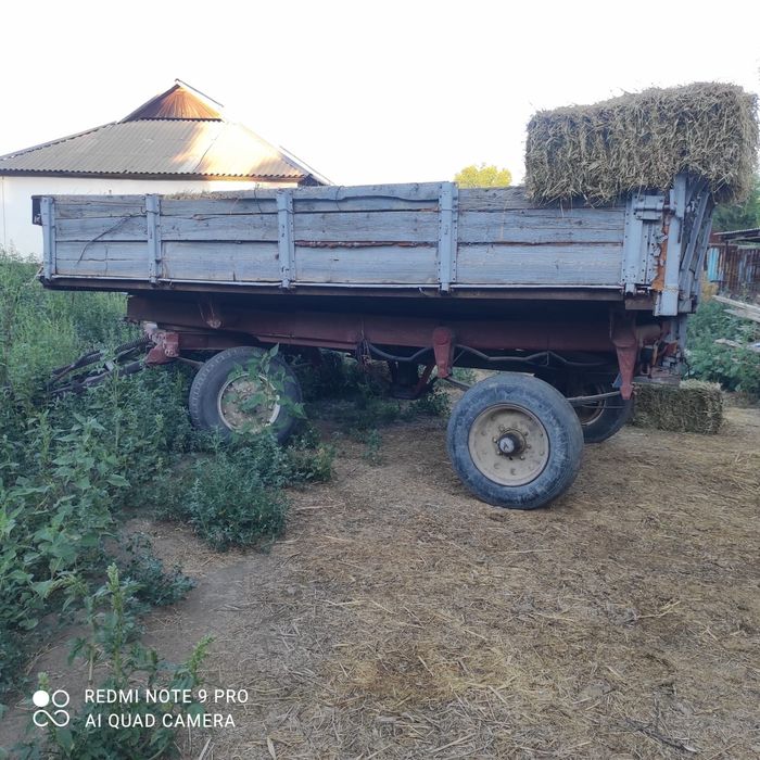 Трактор с прицепом, арычник и бороны