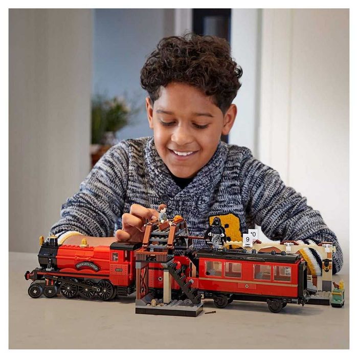 NOU TIP brand L tren Expresul Hogwarts Harry Potter 75955