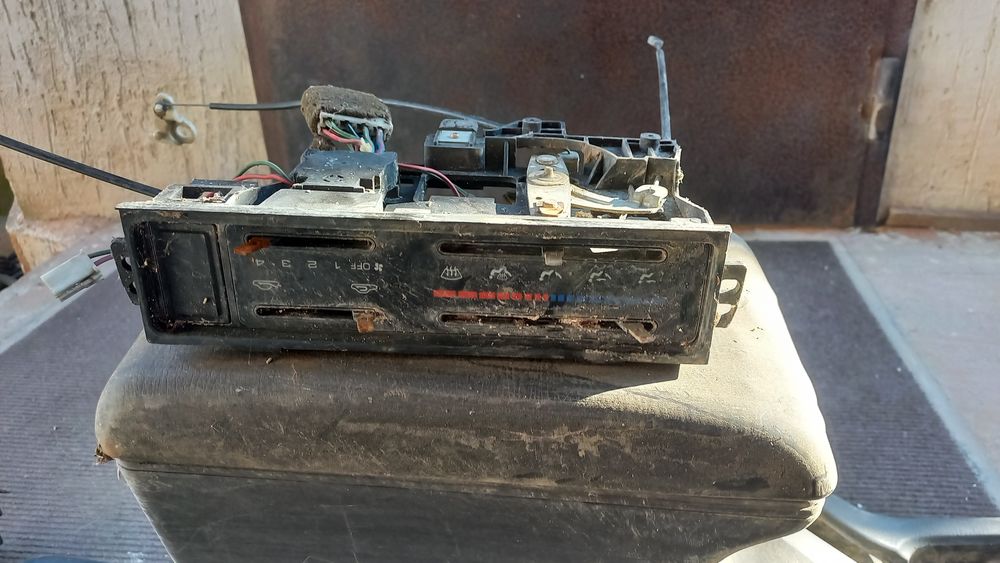 Торпеда панель на Nissan Terrano