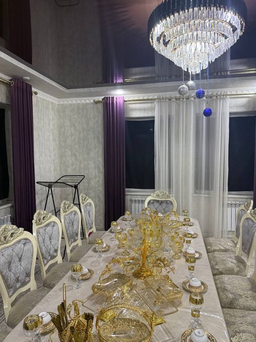 Stol stullar sotiladi