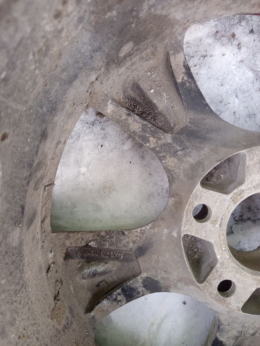 Диск титановый R16